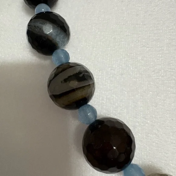 Elegant Blue Banded Agate and Blue Quartz Beaded Heart Pendant Necklace - Picture 7 of 7